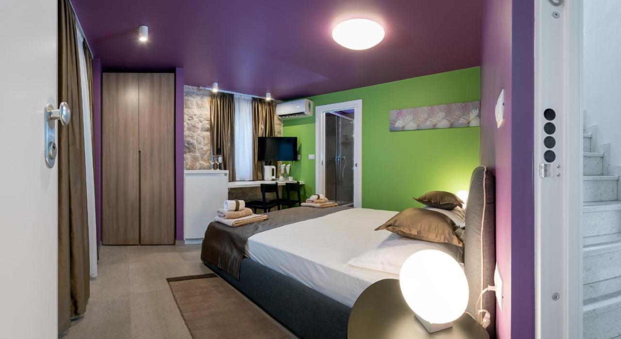 Annie'S Stone Studio & Room Split Bagian luar foto