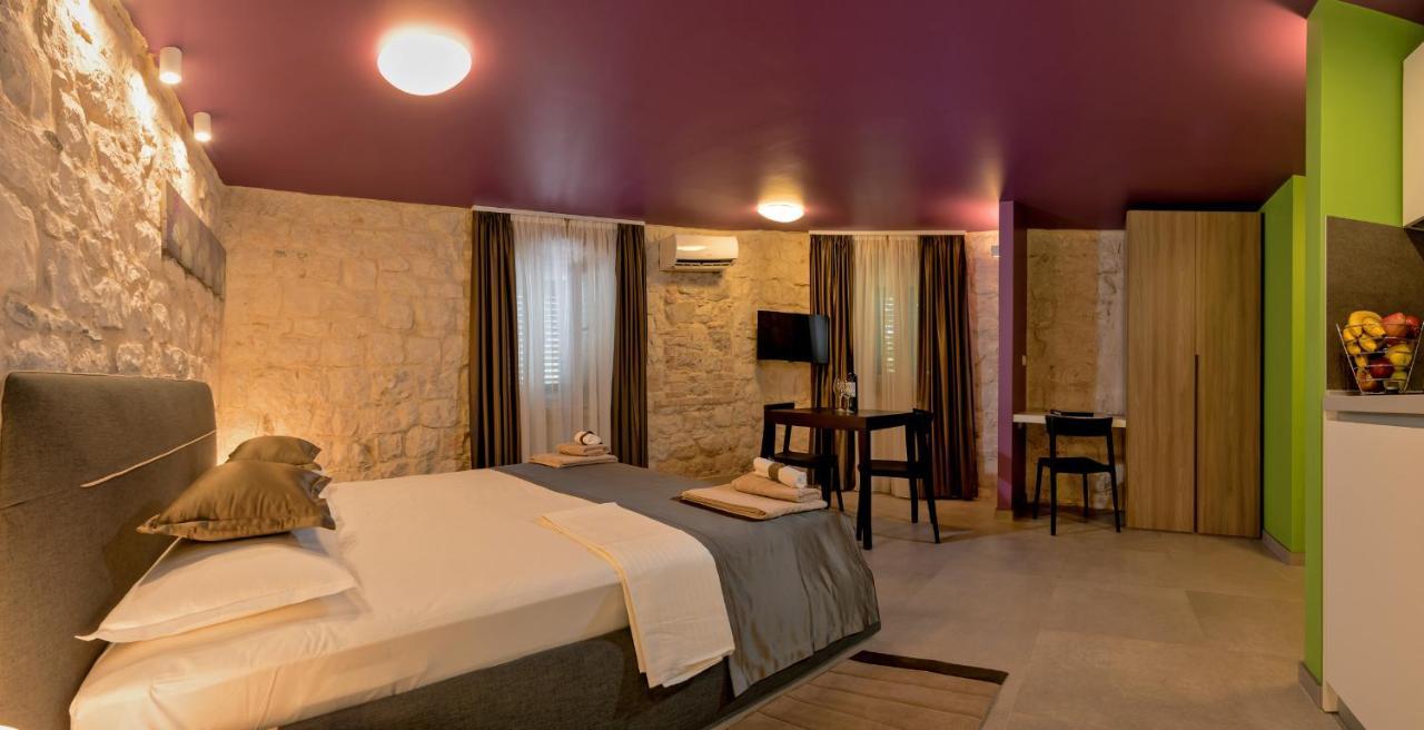 Annie'S Stone Studio & Room Split Bagian luar foto